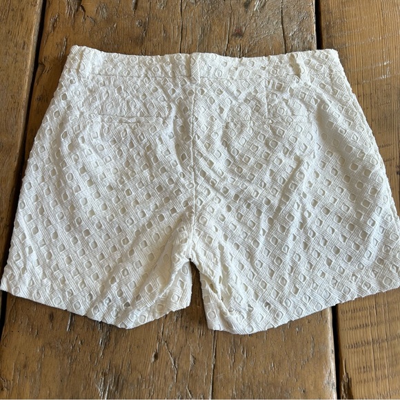 BANANA REPUBLIC White Embroidered Shorts - Picture 3 of 5
